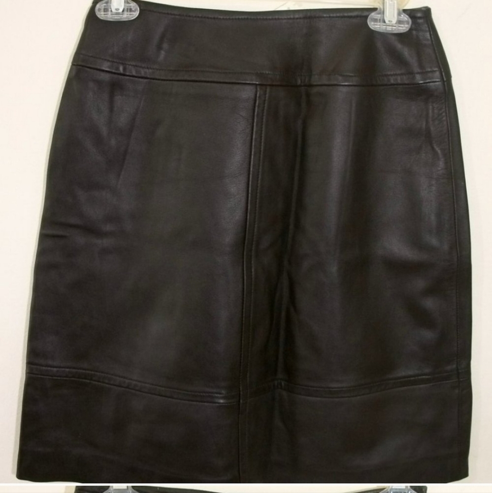Fine Italian Leather Black Skirt St. John Sz 10